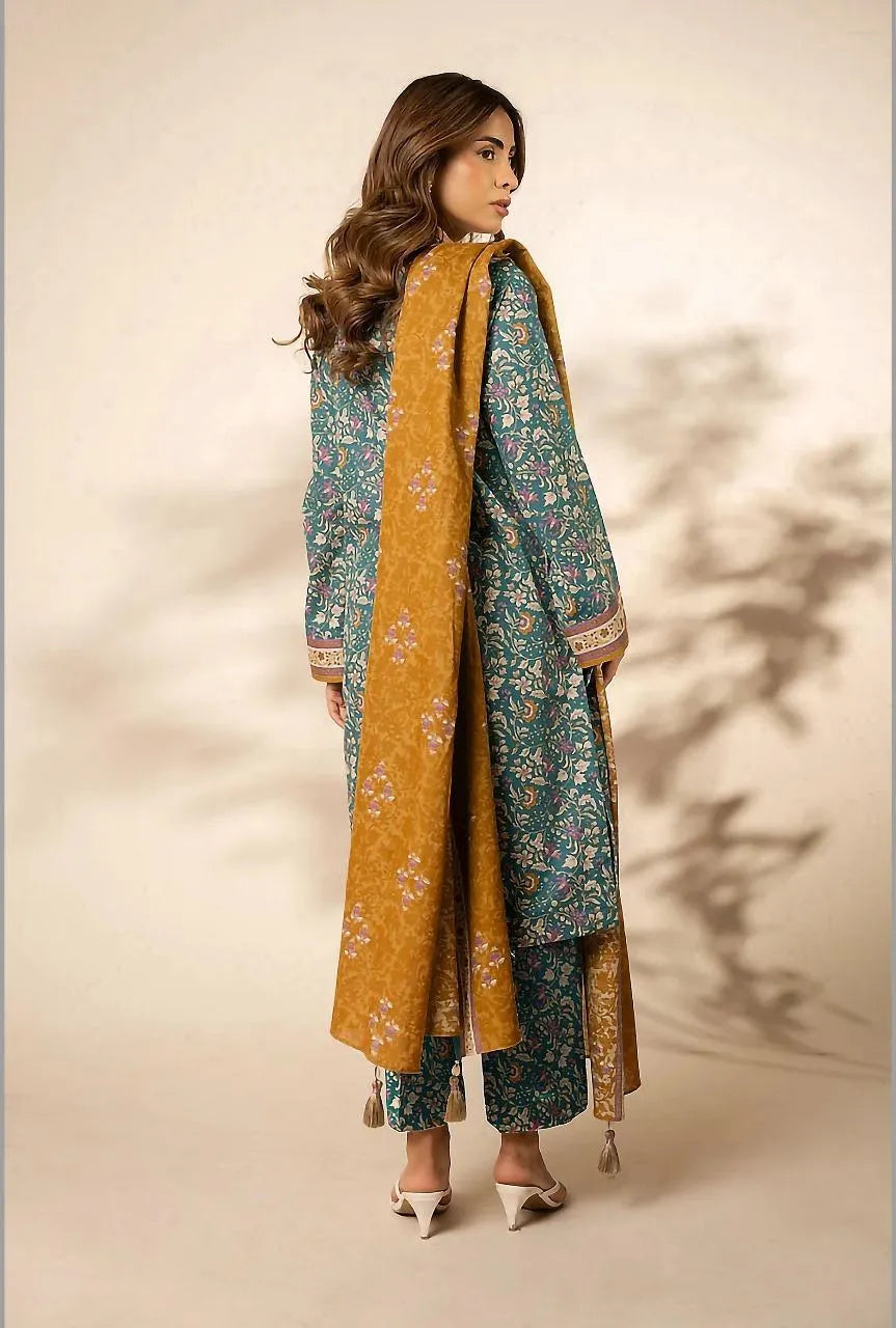 Stunning Printed Khaddar 3-Piece Suit Green